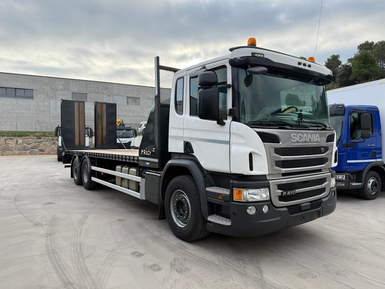 SCANIA P410 E6 (Platform) - Araba taşıyıcı kamyon: fotoğraf 2 SCANIA P410 E6 (Platform) - Araba taşıyıcı kamyon: fotoğraf 2
