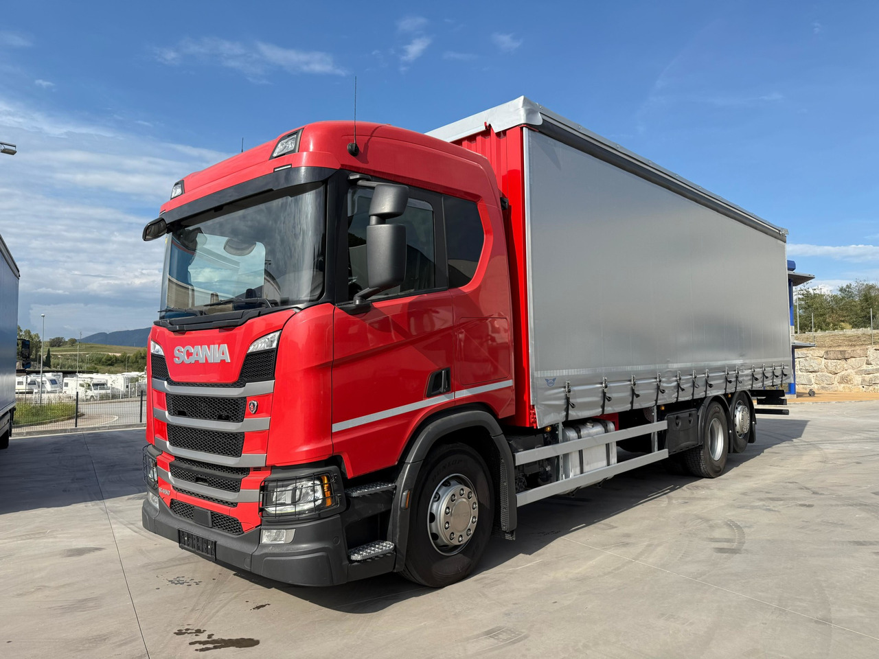 SCANIA R450 E6 (Tauliner) - Tenteli kamyon: fotoğraf 1 SCANIA R450 E6 (Tauliner) - Tenteli kamyon: fotoğraf 1