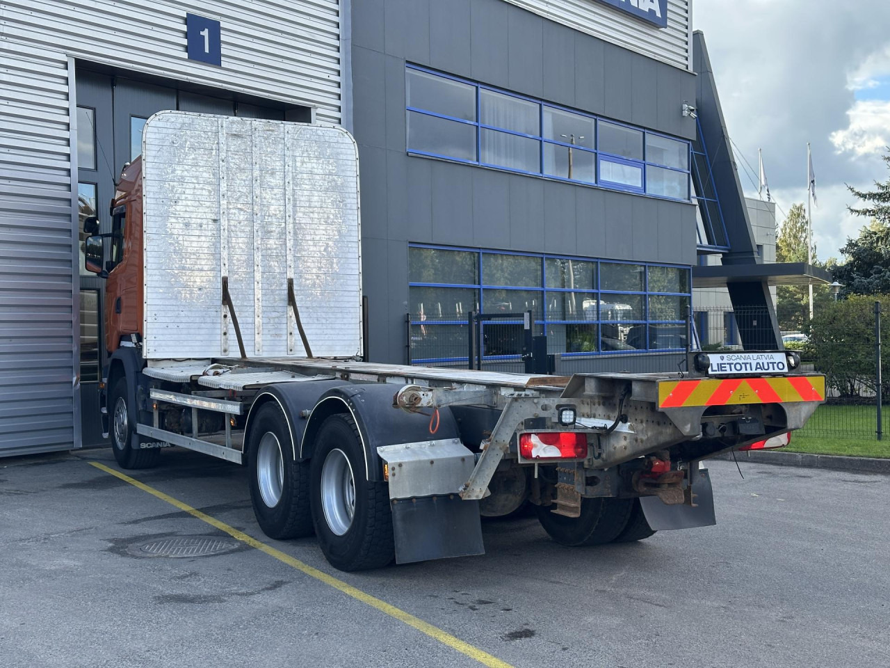 SCANIA R 450 CB6x4HHZ - Şasi kamyon: fotoğraf 5 SCANIA R 450 CB6x4HHZ - Şasi kamyon: fotoğraf 5