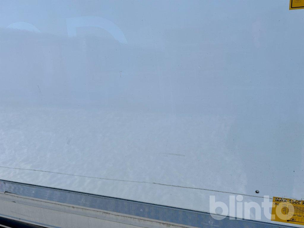 Kapalı kasa Bakgavellift & Kylaggregat: fotoğraf 16 Kapalı kasa Bakgavellift & Kylaggregat: fotoğraf 16