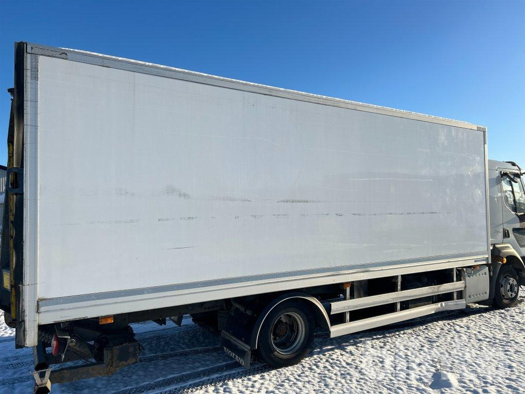 Bakgavellift & Kylaggregat - Kapalı kasa: fotoğraf 3 Bakgavellift & Kylaggregat - Kapalı kasa: fotoğraf 3