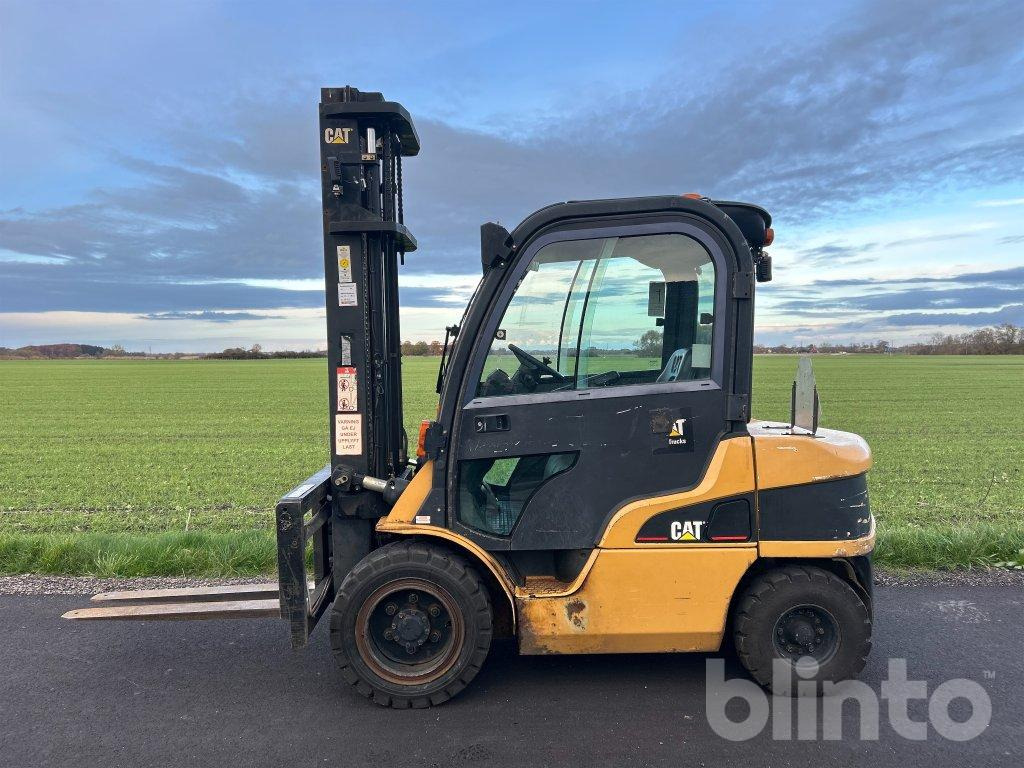 Caterpillar DP30N - Dizel forklift: fotoğraf 1 Caterpillar DP30N - Dizel forklift: fotoğraf 1