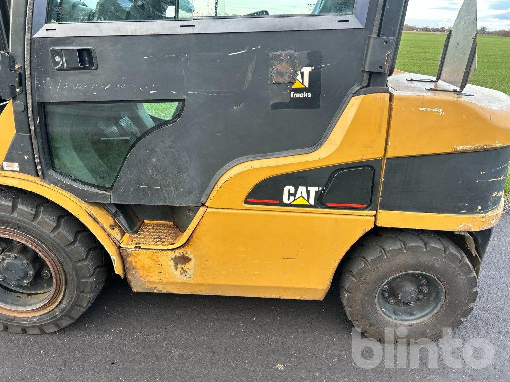 Dizel forklift Caterpillar DP30N: fotoğraf 43 Dizel forklift Caterpillar DP30N: fotoğraf 43
