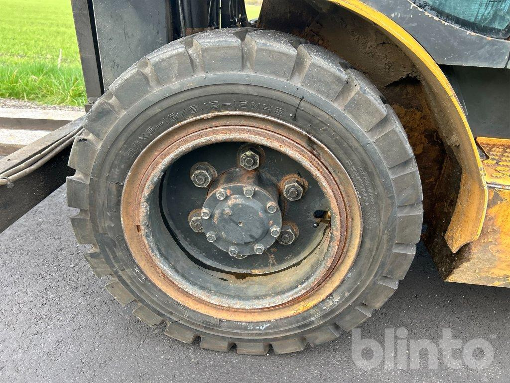 Dizel forklift Caterpillar DP30N: fotoğraf 44 Dizel forklift Caterpillar DP30N: fotoğraf 44