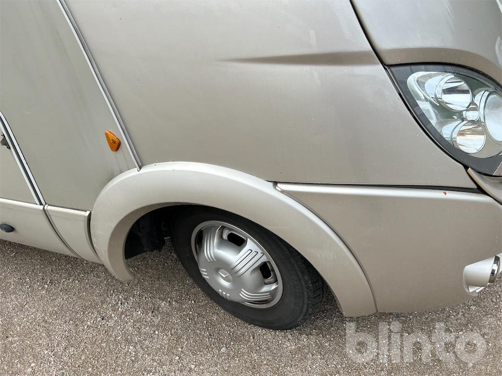 Entegre karavan HYMER 830S: fotoğraf 28