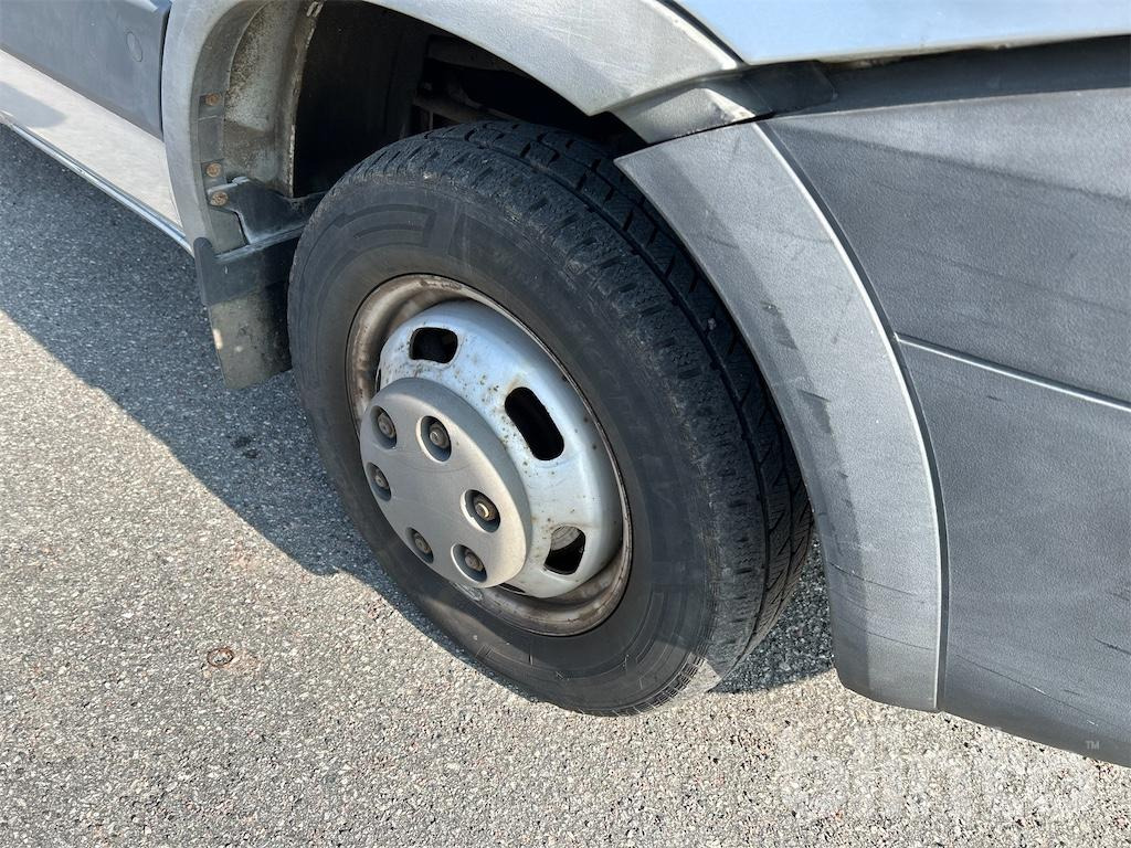 Açık kasa kamyonet, Çift kabin kamyonet Iveco Daily 3.0HP: fotoğraf 26 Açık kasa kamyonet, Çift kabin kamyonet Iveco Daily 3.0HP: fotoğraf 26