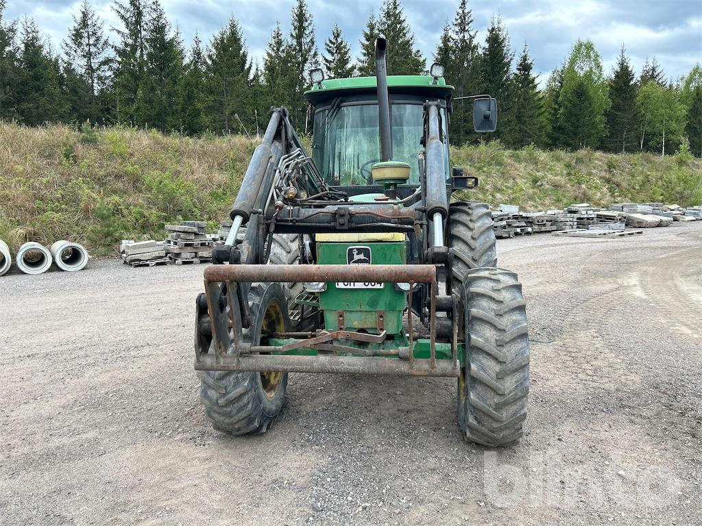 JOHN DEERE 2850 - Traktör: fotoğraf 2 JOHN DEERE 2850 - Traktör: fotoğraf 2