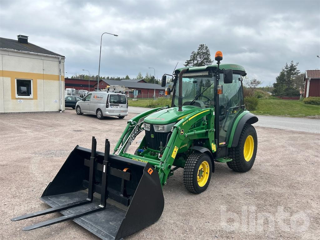 JOHN DEERE 320R - Traktör: fotoğraf 1 JOHN DEERE 320R - Traktör: fotoğraf 1