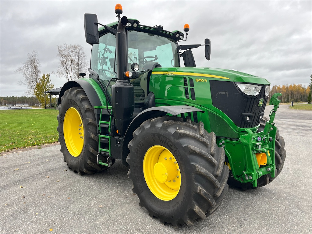 JOHN DEERE 6250R - Traktör: fotoğraf 3 JOHN DEERE 6250R - Traktör: fotoğraf 3