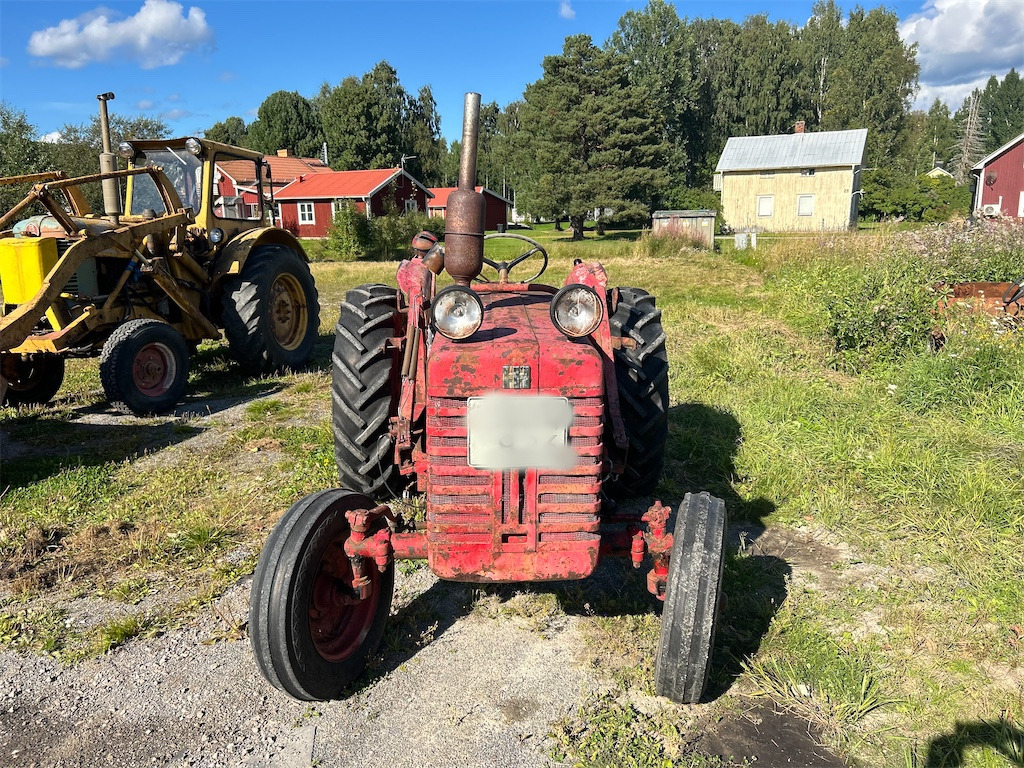MCCORMICK INTERNAT B250 - Traktör: fotoğraf 2 MCCORMICK INTERNAT B250 - Traktör: fotoğraf 2