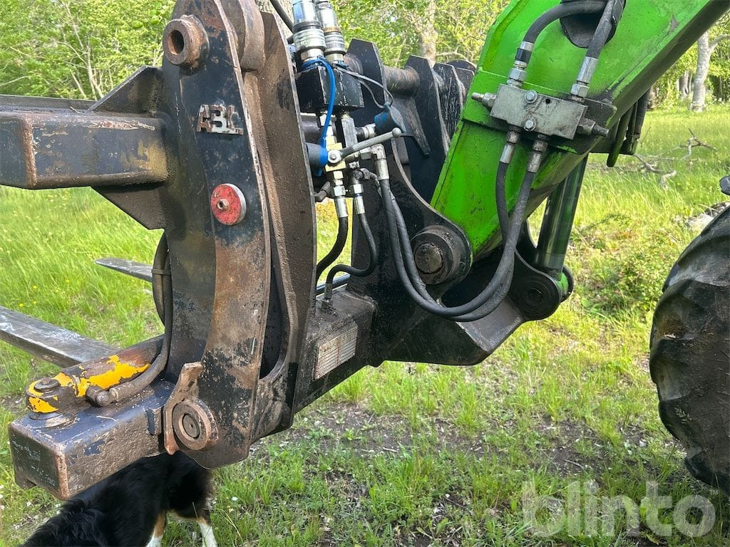 Traktör MERLO Multifarmer 30.6: fotoğraf 11