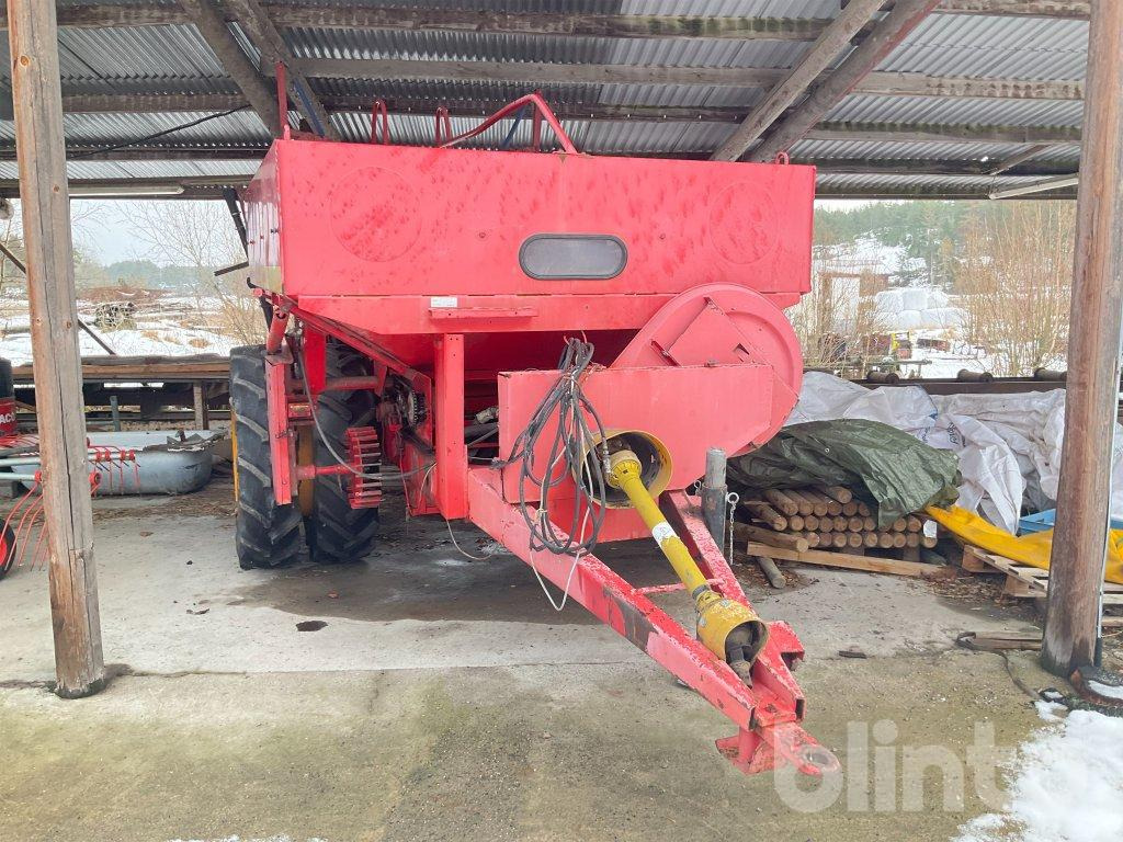 Tive 4012 - Gübre serpme makinesi: fotoğraf 1 Tive 4012 - Gübre serpme makinesi: fotoğraf 1