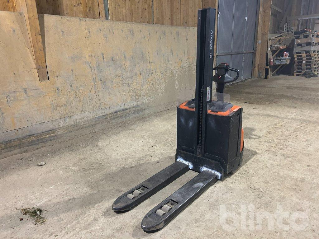 Toyota SWE080L - Istif makinası: fotoğraf 4 Toyota SWE080L - Istif makinası: fotoğraf 4