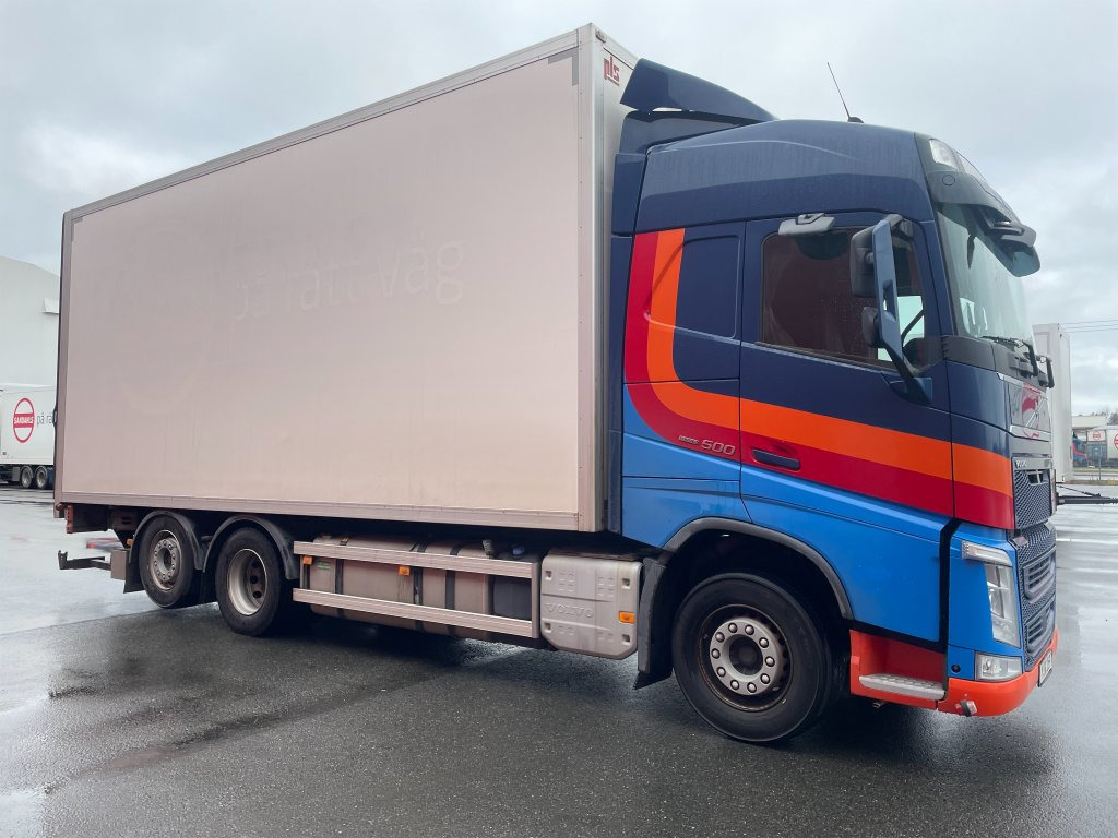 VOLVO FH 500 6x2*2 - Kapalı kasa kamyon: fotoğraf 2 VOLVO FH 500 6x2*2 - Kapalı kasa kamyon: fotoğraf 2
