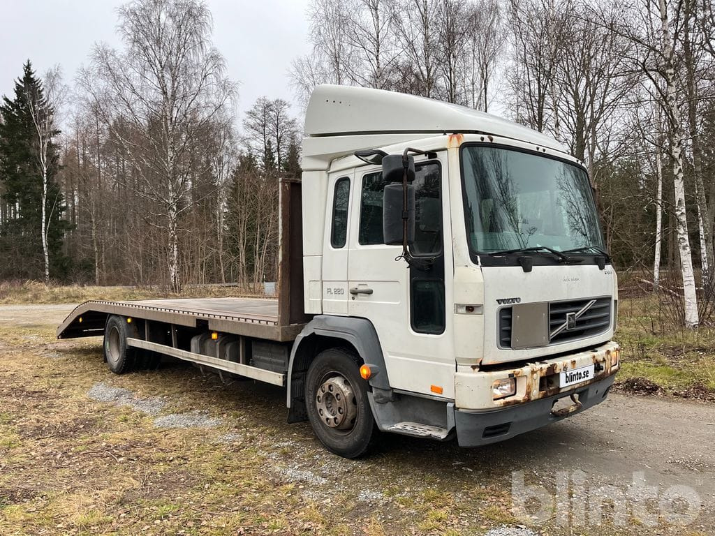 VOLVO FL6 H - Çekici kamyonu: fotoğraf 3 VOLVO FL6 H - Çekici kamyonu: fotoğraf 3