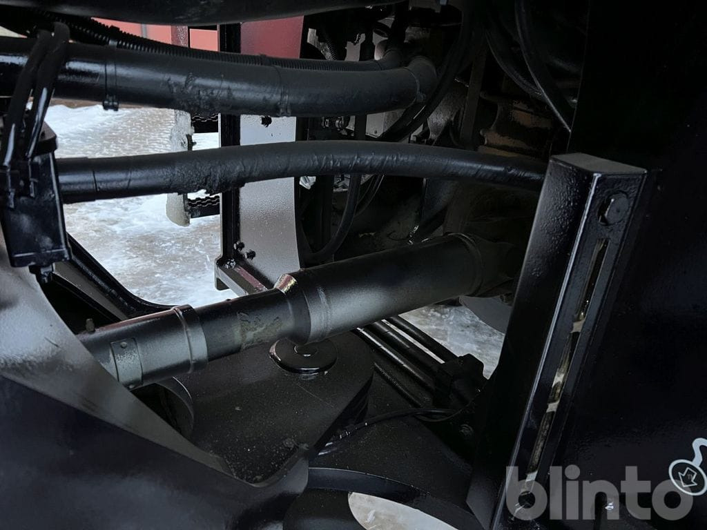 Tekerlekli yükleyici Volvo L90F: fotoğraf 20 Tekerlekli yükleyici Volvo L90F: fotoğraf 20