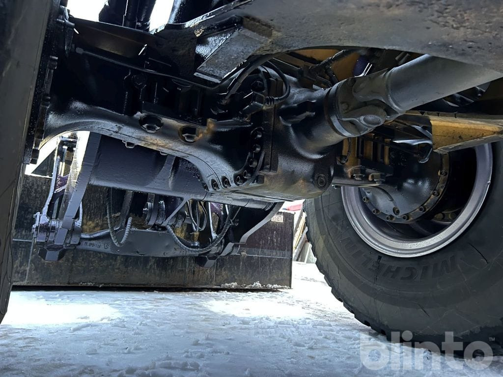 Tekerlekli yükleyici Volvo L90F: fotoğraf 22 Tekerlekli yükleyici Volvo L90F: fotoğraf 22