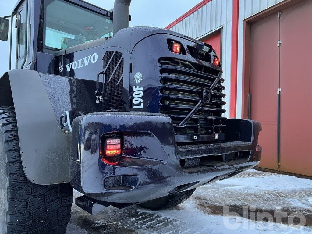 Tekerlekli yükleyici Volvo L90F: fotoğraf 24 Tekerlekli yükleyici Volvo L90F: fotoğraf 24