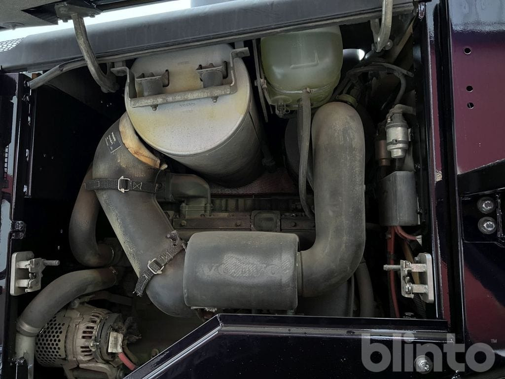 Tekerlekli yükleyici Volvo L90F: fotoğraf 40 Tekerlekli yükleyici Volvo L90F: fotoğraf 40