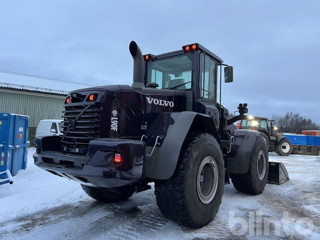 Tekerlekli yükleyici Volvo L90F: fotoğraf 8 Tekerlekli yükleyici Volvo L90F: fotoğraf 8