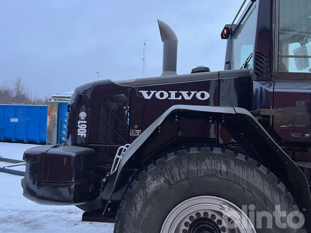 Tekerlekli yükleyici Volvo L90F: fotoğraf 28 Tekerlekli yükleyici Volvo L90F: fotoğraf 28