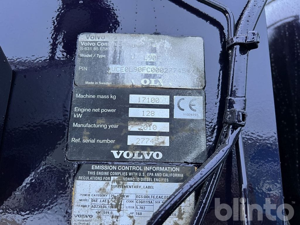 Tekerlekli yükleyici Volvo L90F: fotoğraf 17 Tekerlekli yükleyici Volvo L90F: fotoğraf 17