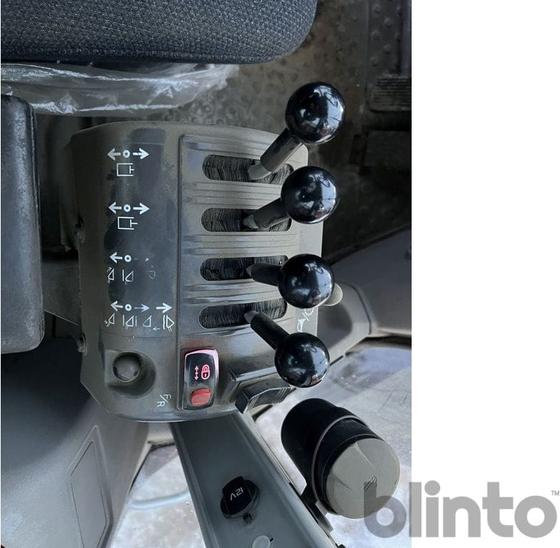 Tekerlekli yükleyici Volvo L90F: fotoğraf 48 Tekerlekli yükleyici Volvo L90F: fotoğraf 48