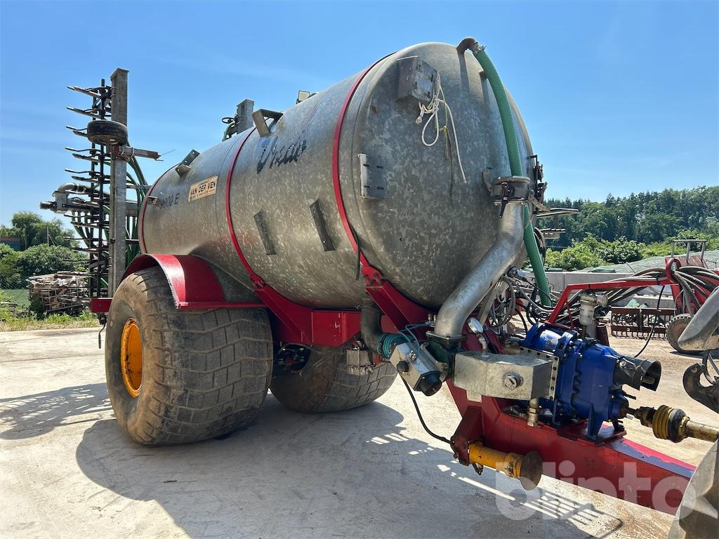 Vredo ZBV 9800 E (1992) + Güllegrubber - Sıvı gübre tankeri: fotoğraf 1 Vredo ZBV 9800 E (1992) + Güllegrubber - Sıvı gübre tankeri: fotoğraf 1