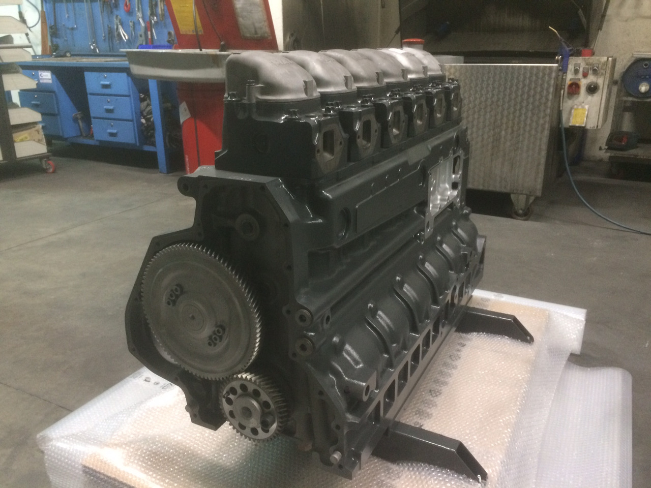 MOTORE MAN D2876LE201 / D2876LE202 / D2876LE203 - stazionario / industriale - Motor: fotoğraf 2 MOTORE MAN D2876LE201 / D2876LE202 / D2876LE203 - stazionario / industriale - Motor: fotoğraf 2