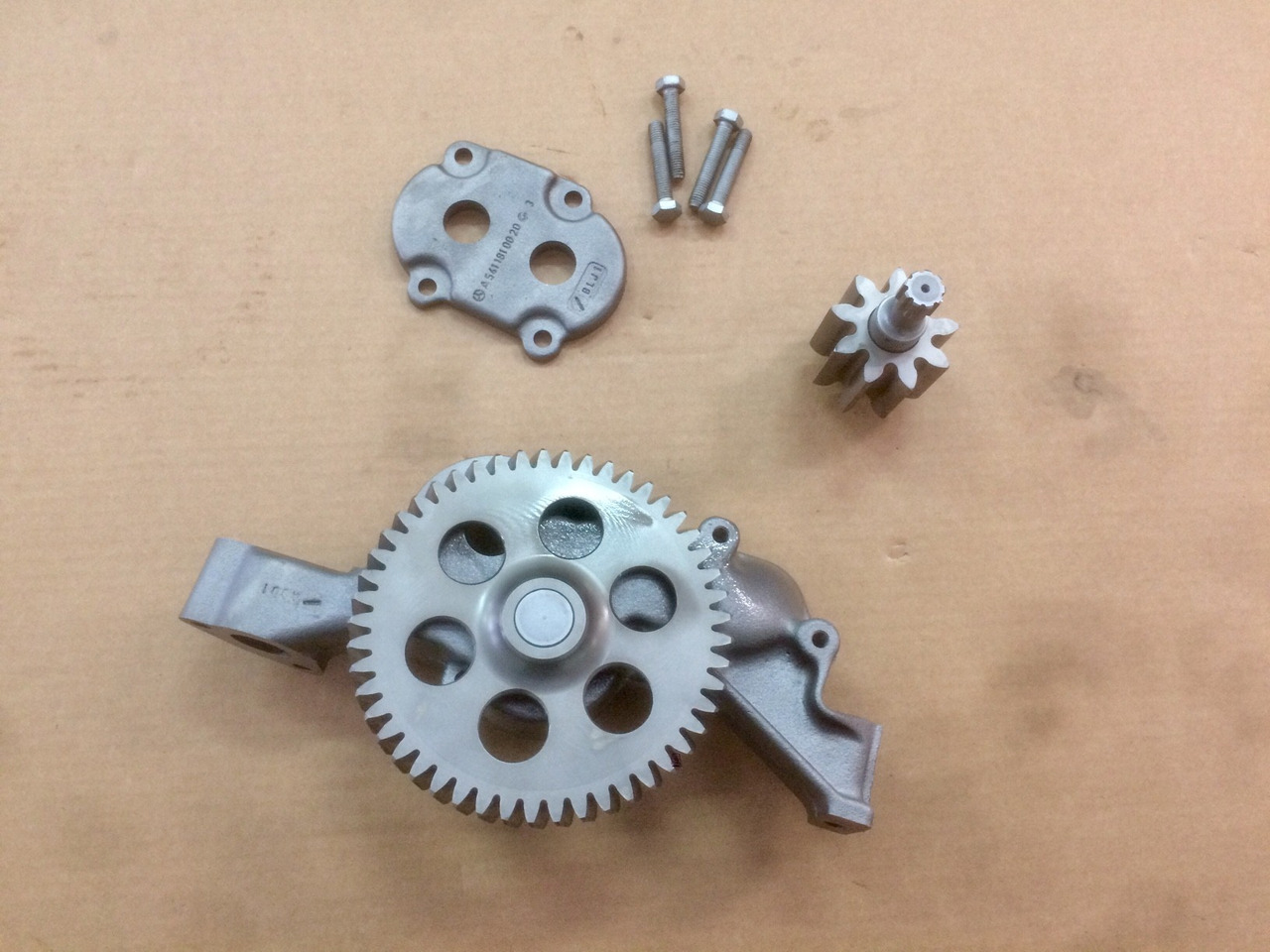 POMPA OLIO MOTORE MERCEDES OM457HLA - Yağ pompası - Kamyon: fotoğraf 3 POMPA OLIO MOTORE MERCEDES OM457HLA - Yağ pompası - Kamyon: fotoğraf 3