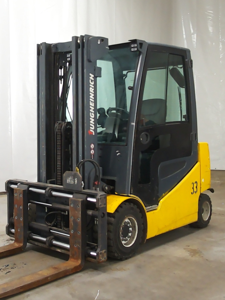 Jungheinrich EFG430S - Elektrikli forklift: fotoğraf 1 Jungheinrich EFG430S - Elektrikli forklift: fotoğraf 1