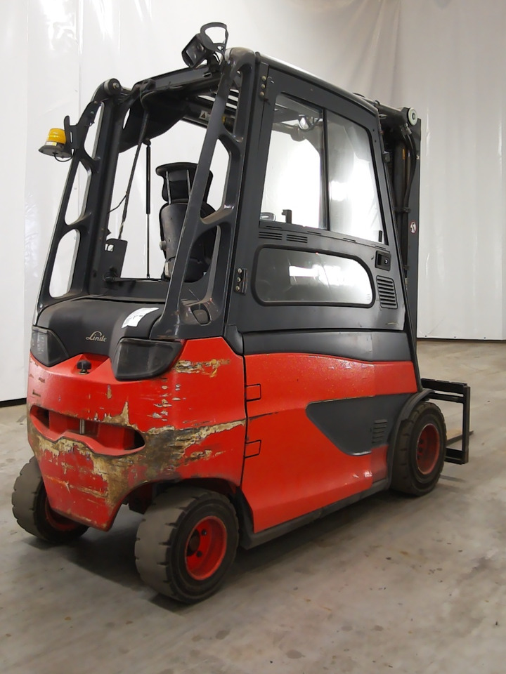 Linde E30HL-01/600 - Elektrikli forklift: fotoğraf 2 Linde E30HL-01/600 - Elektrikli forklift: fotoğraf 2