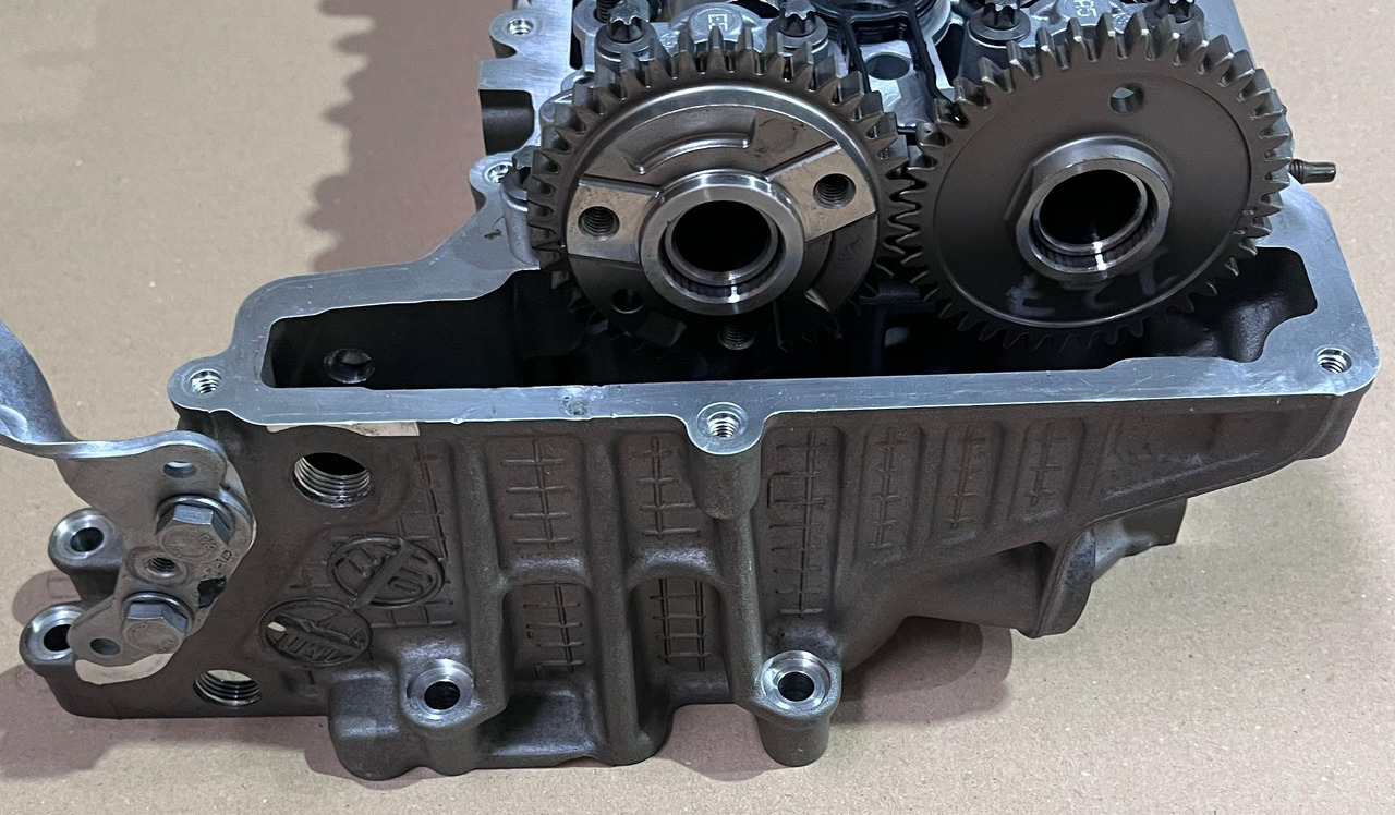 BMW Chiulasa B47D20B Euro 6 - Blok başlığı - Ekskavatör: fotoğraf 4 BMW Chiulasa B47D20B Euro 6 - Blok başlığı - Ekskavatör: fotoğraf 4