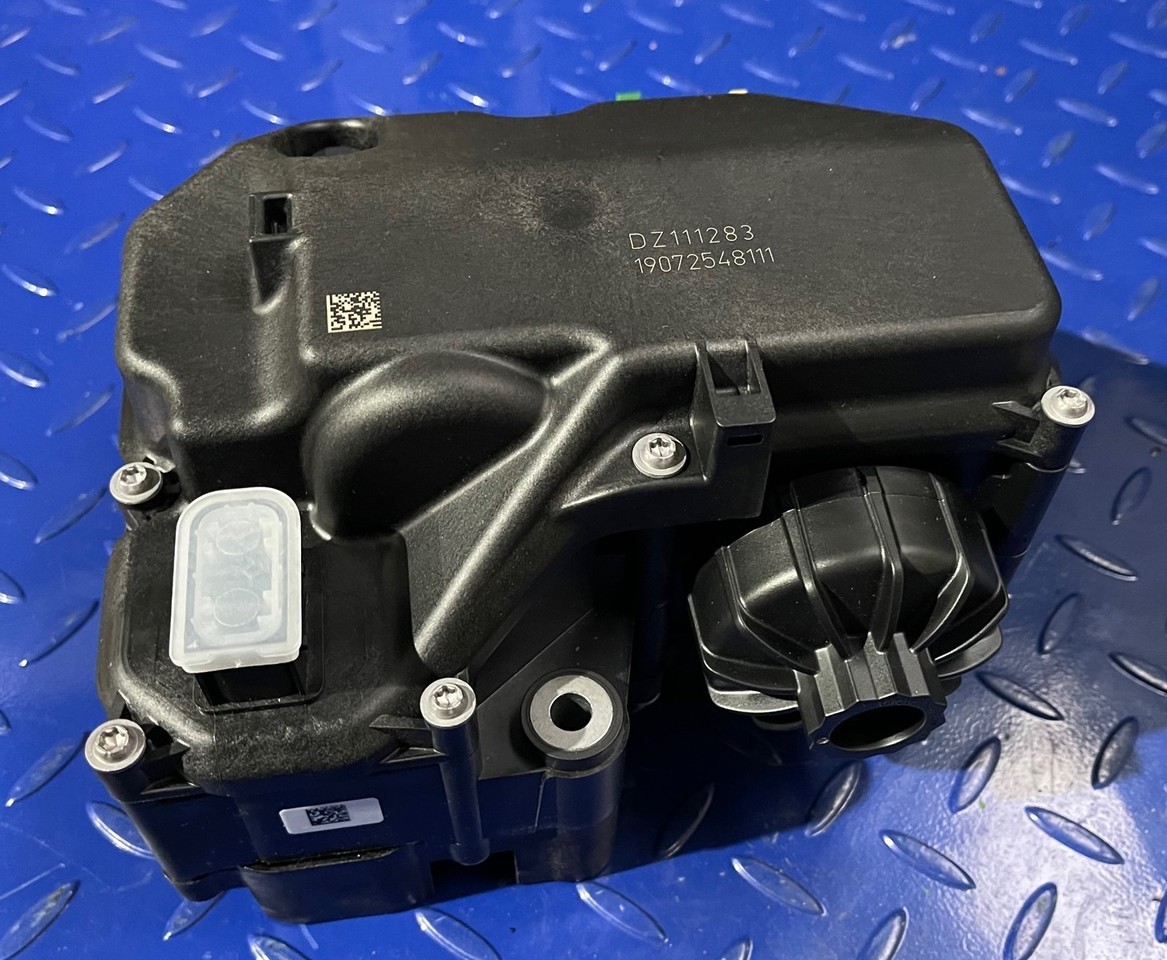 John Deere 8400 Harvester SCR Pump DZ111283 - Egzoz sistemi - Hasat makinesi: fotoğraf 1 John Deere 8400 Harvester SCR Pump DZ111283 - Egzoz sistemi - Hasat makinesi: fotoğraf 1