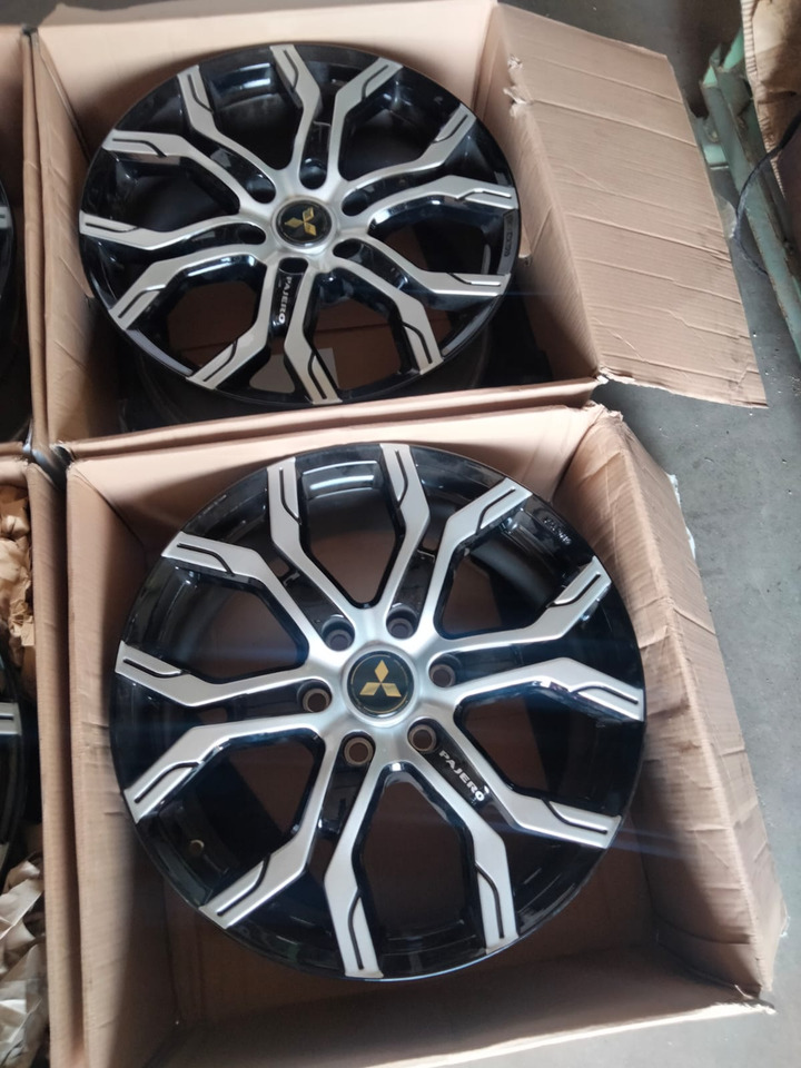 Mitsubishi Pajero L200 20 Zoll original Rims KBA50710 - Jant - Binek araba: fotoğraf 3 Mitsubishi Pajero L200 20 Zoll original Rims KBA50710 - Jant - Binek araba: fotoğraf 3