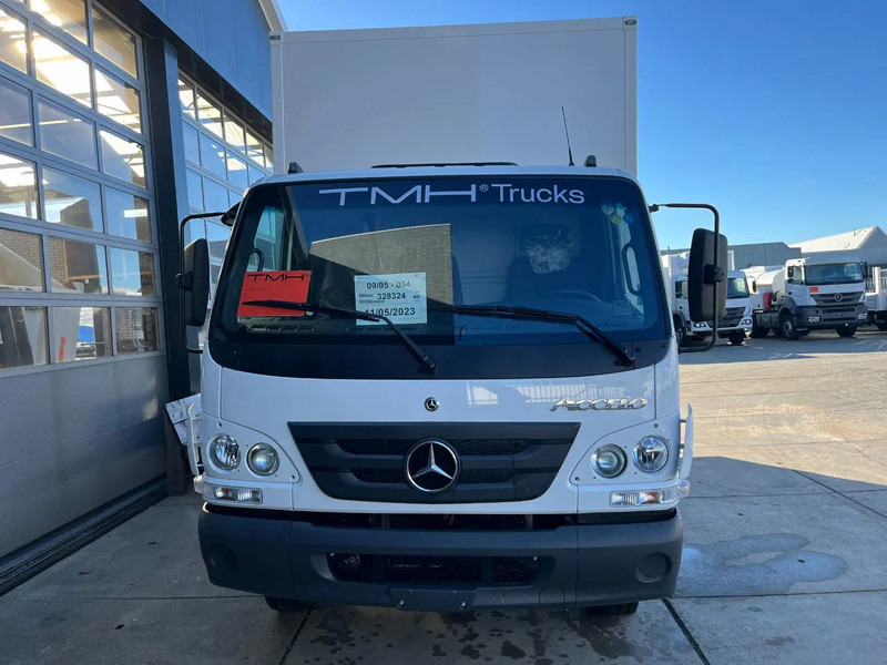 Mercedes-Benz Accelo 915 4x2 Closed Cargo Truck - Kapalı kasa kamyon: fotoğraf 4 Mercedes-Benz Accelo 915 4x2 Closed Cargo Truck - Kapalı kasa kamyon: fotoğraf 4