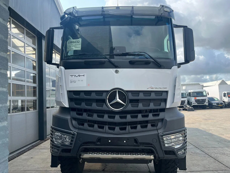 Mercedes-Benz Arocs 3340 A 6x6 Cargo Truck - Tenteli kamyon: fotoğraf 4 Mercedes-Benz Arocs 3340 A 6x6 Cargo Truck - Tenteli kamyon: fotoğraf 4