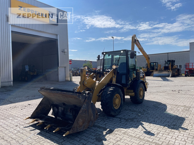 Cat 906M - Tekerlekli yükleyici: fotoğraf 1 Cat 906M - Tekerlekli yükleyici: fotoğraf 1