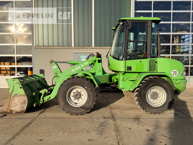 Volvo L30B - Tekerlekli yükleyici: fotoğraf 2 Volvo L30B - Tekerlekli yükleyici: fotoğraf 2