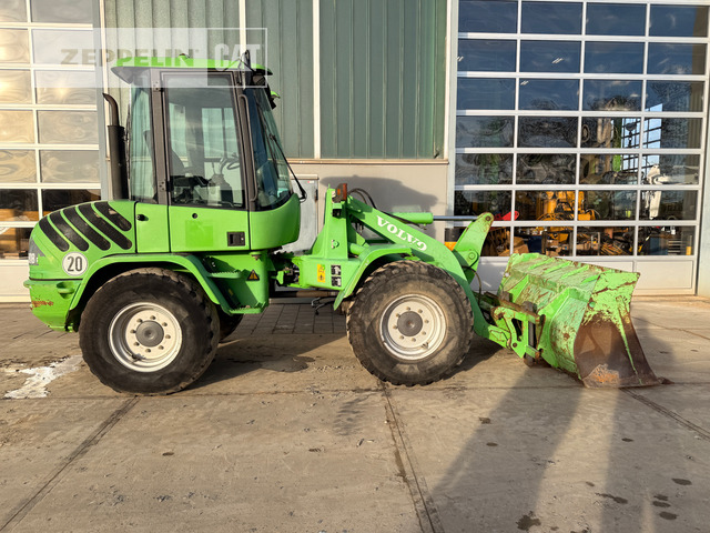 Volvo L30B - Tekerlekli yükleyici: fotoğraf 5 Volvo L30B - Tekerlekli yükleyici: fotoğraf 5