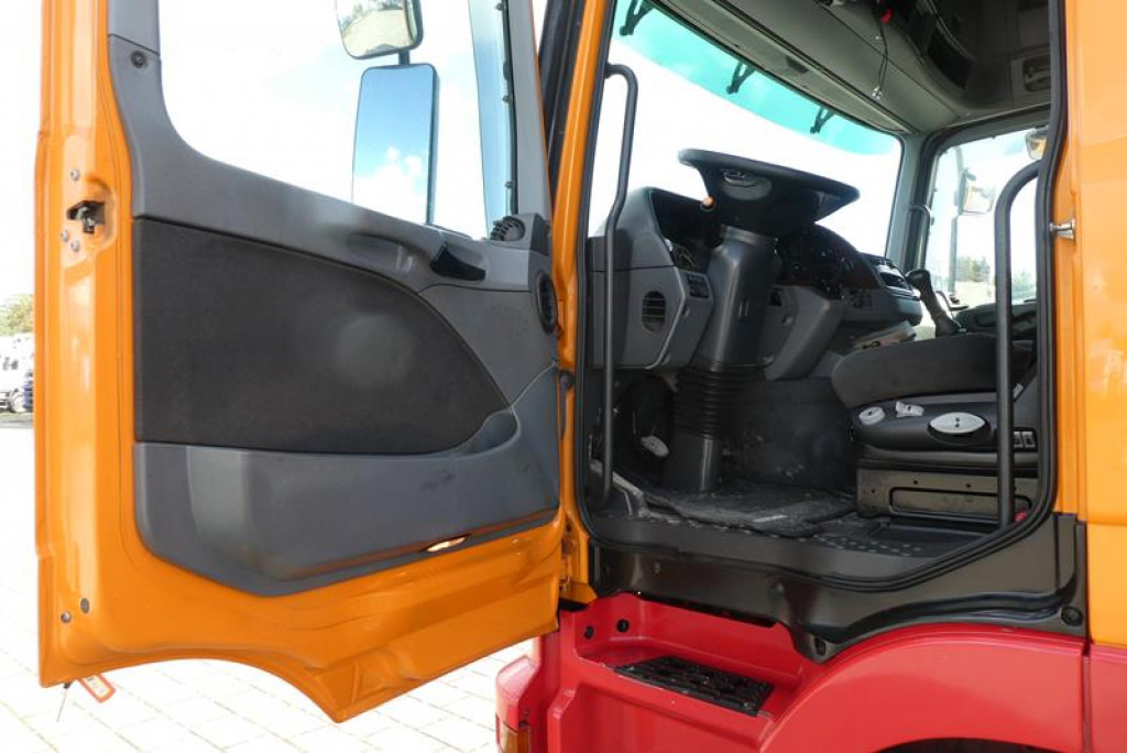 MERCEDES-BENZ Actros 4160 SLT 8x4 4 SZM TITAN -155to.-!! - Çekici: fotoğraf 2 MERCEDES-BENZ Actros 4160 SLT 8x4 4 SZM TITAN -155to.-!! - Çekici: fotoğraf 2