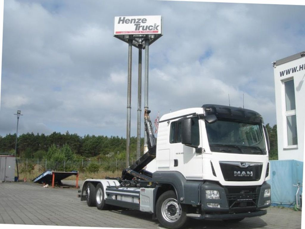MAN TG-S 26.420/6x2 Abrollkipper - Kancalı yükleyici kamyon: fotoğraf 1 MAN TG-S 26.420/6x2 Abrollkipper - Kancalı yükleyici kamyon: fotoğraf 1