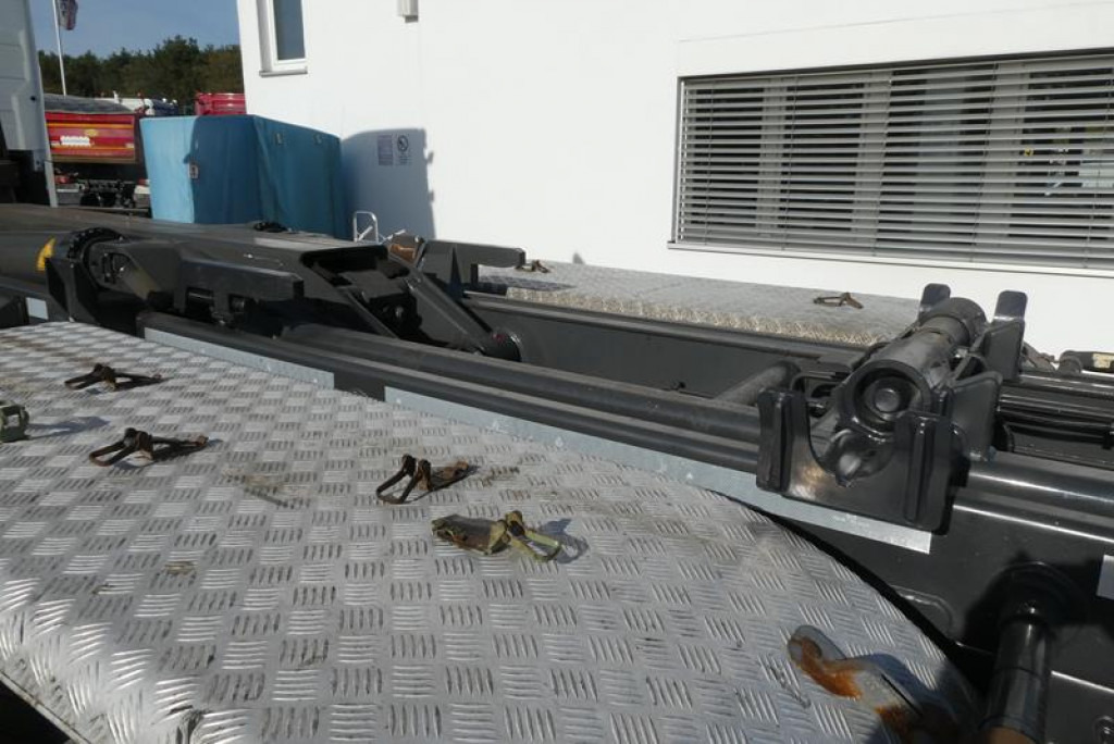 VOLVO (S) Truck FH 460 Abrollkipper Meiller 20.70, Funk - Kancalı yükleyici kamyon: fotoğraf 2 VOLVO (S) Truck FH 460 Abrollkipper Meiller 20.70, Funk - Kancalı yükleyici kamyon: fotoğraf 2