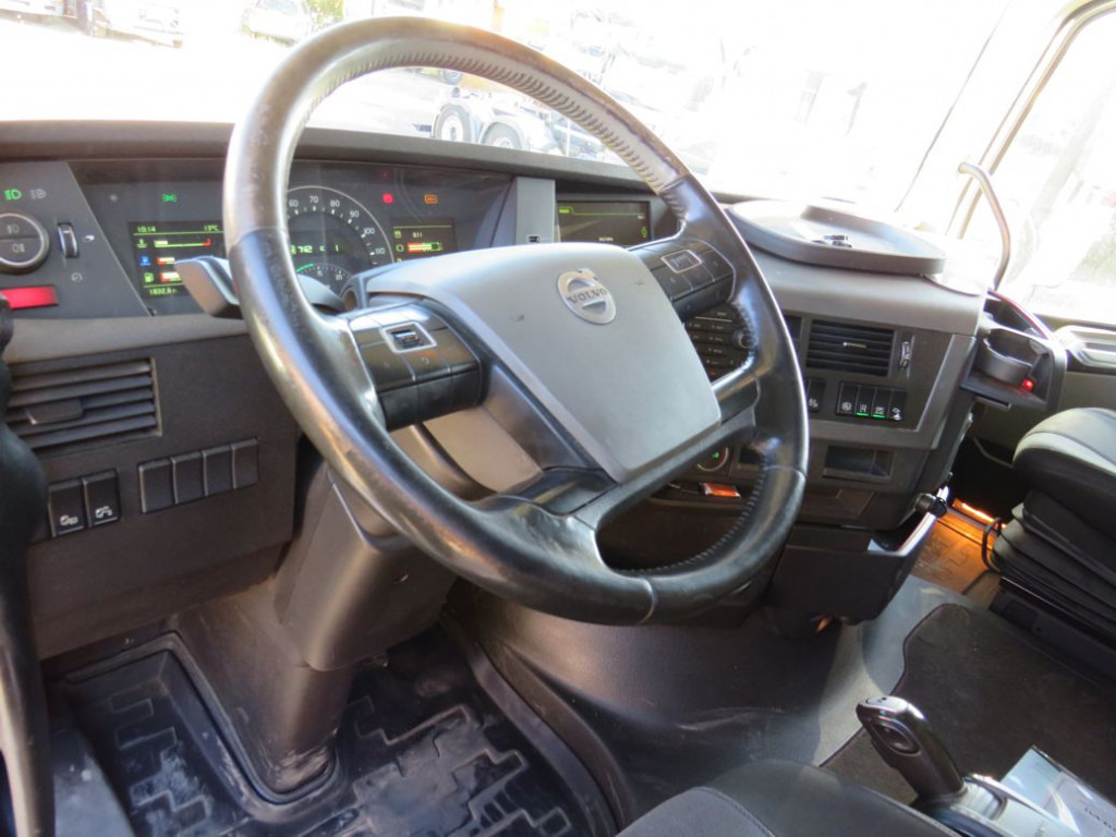 VOLVO (S) Truck FH 460 Abrollkipper Meiller 20.70, Funk - Kancalı yükleyici kamyon: fotoğraf 4 VOLVO (S) Truck FH 460 Abrollkipper Meiller 20.70, Funk - Kancalı yükleyici kamyon: fotoğraf 4