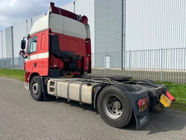 DAF CF 370 spacecab skylights - Çekici: fotoğraf 3 DAF CF 370 spacecab skylights - Çekici: fotoğraf 3