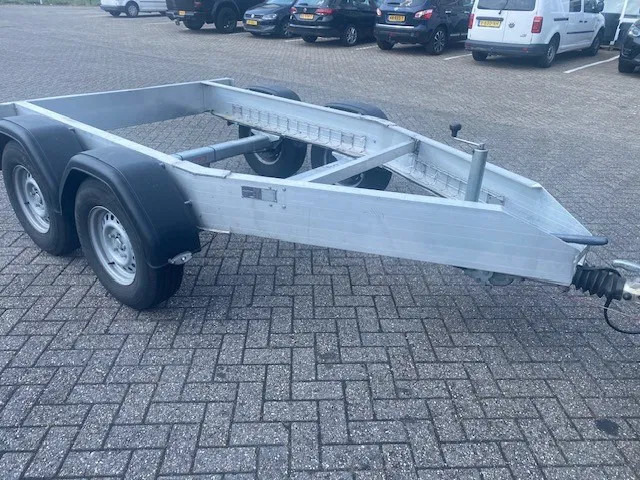 Diversen Bolle . 2 asser aanhangwagen voor kogelkoppeling 3500 kg - Şasi römork: fotoğraf 4 Diversen Bolle . 2 asser aanhangwagen voor kogelkoppeling 3500 kg - Şasi römork: fotoğraf 4