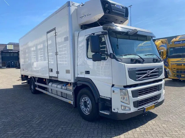 Volvo FM 330 EEV koelvriesbak , 760 lang, 2 comp, carrier koeler, D"hollandia klep - Refrijeratör kamyon: fotoğraf 2 Volvo FM 330 EEV koelvriesbak , 760 lang, 2 comp, carrier koeler, D"hollandia klep - Refrijeratör kamyon: fotoğraf 2