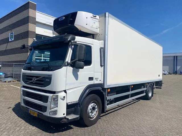 Volvo FM 330 EEV koelvriesbak , 760 lang, 2 comp, carrier koeler, D"hollandia klep - Refrijeratör kamyon: fotoğraf 1 Volvo FM 330 EEV koelvriesbak , 760 lang, 2 comp, carrier koeler, D"hollandia klep - Refrijeratör kamyon: fotoğraf 1