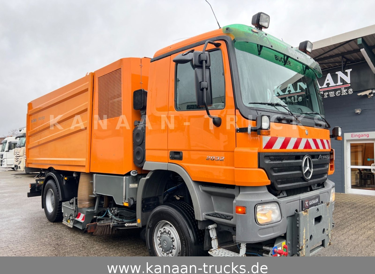 Mercedes-Benz 2032 Actros 4x4 Bucher STKF 9500 AIRPORT KLIMA - Yol süpürme aracı: fotoğraf 2 Mercedes-Benz 2032 Actros 4x4 Bucher STKF 9500 AIRPORT KLIMA - Yol süpürme aracı: fotoğraf 2