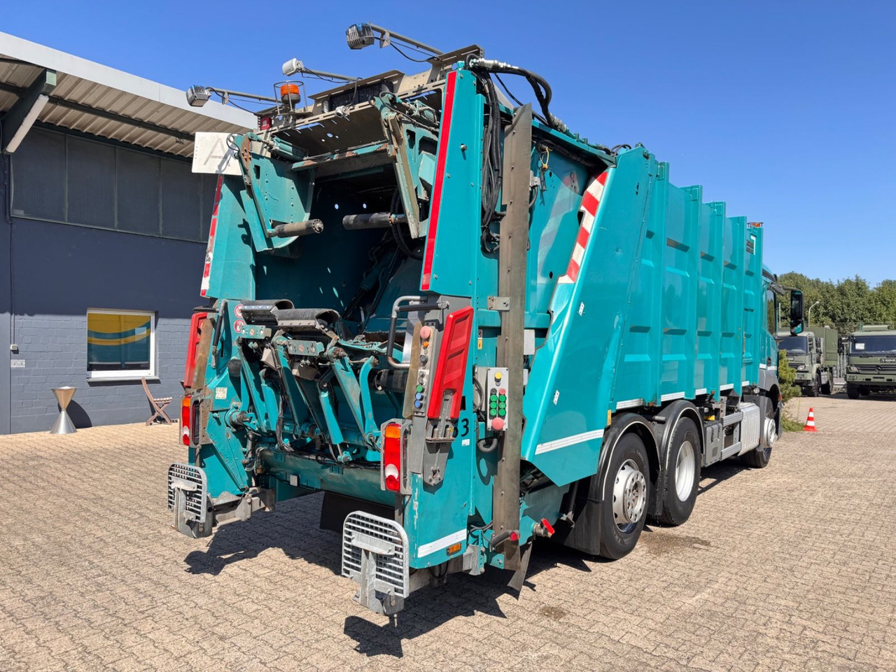 Mercedes-Benz 2533 Antos Müllwagen Zöller ATM bei 90Tkm - Çöp kamyonu: fotoğraf 4 Mercedes-Benz 2533 Antos Müllwagen Zöller ATM bei 90Tkm - Çöp kamyonu: fotoğraf 4